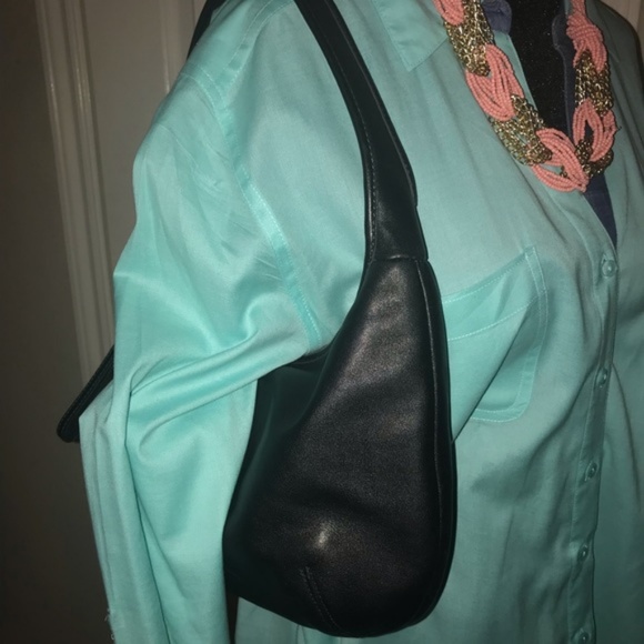 Authentic Coach on the shoulder bag - Picture 6 of 8